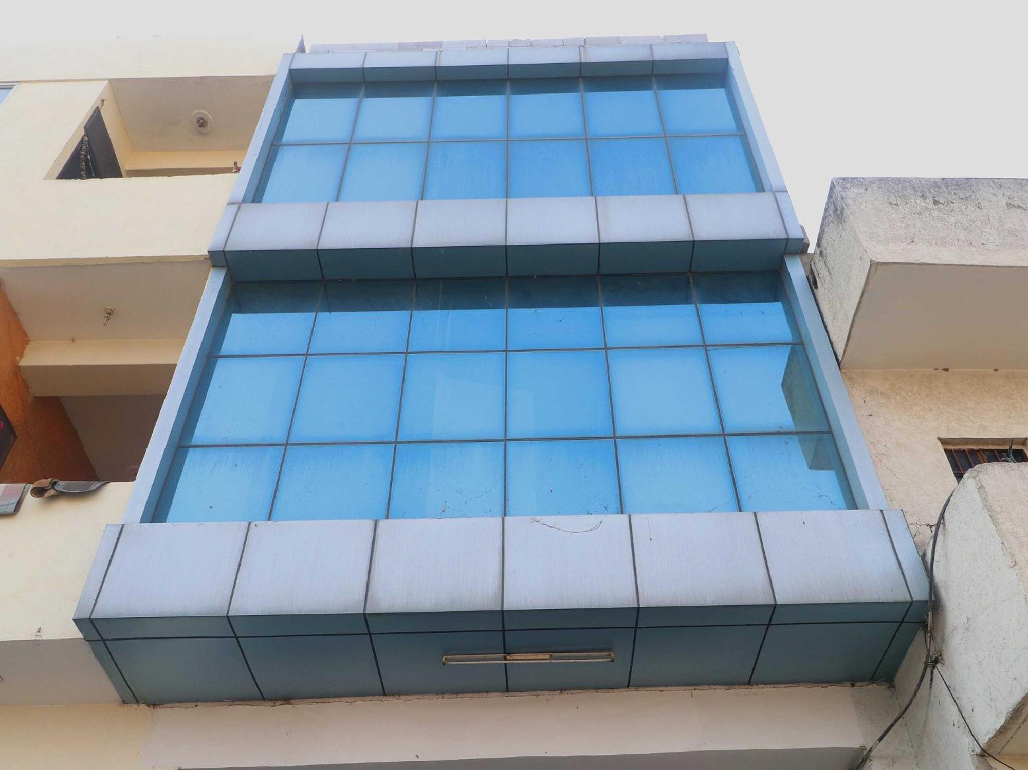 Oyo26902雅利安广场酒店 Chandīgarh 外观 照片
