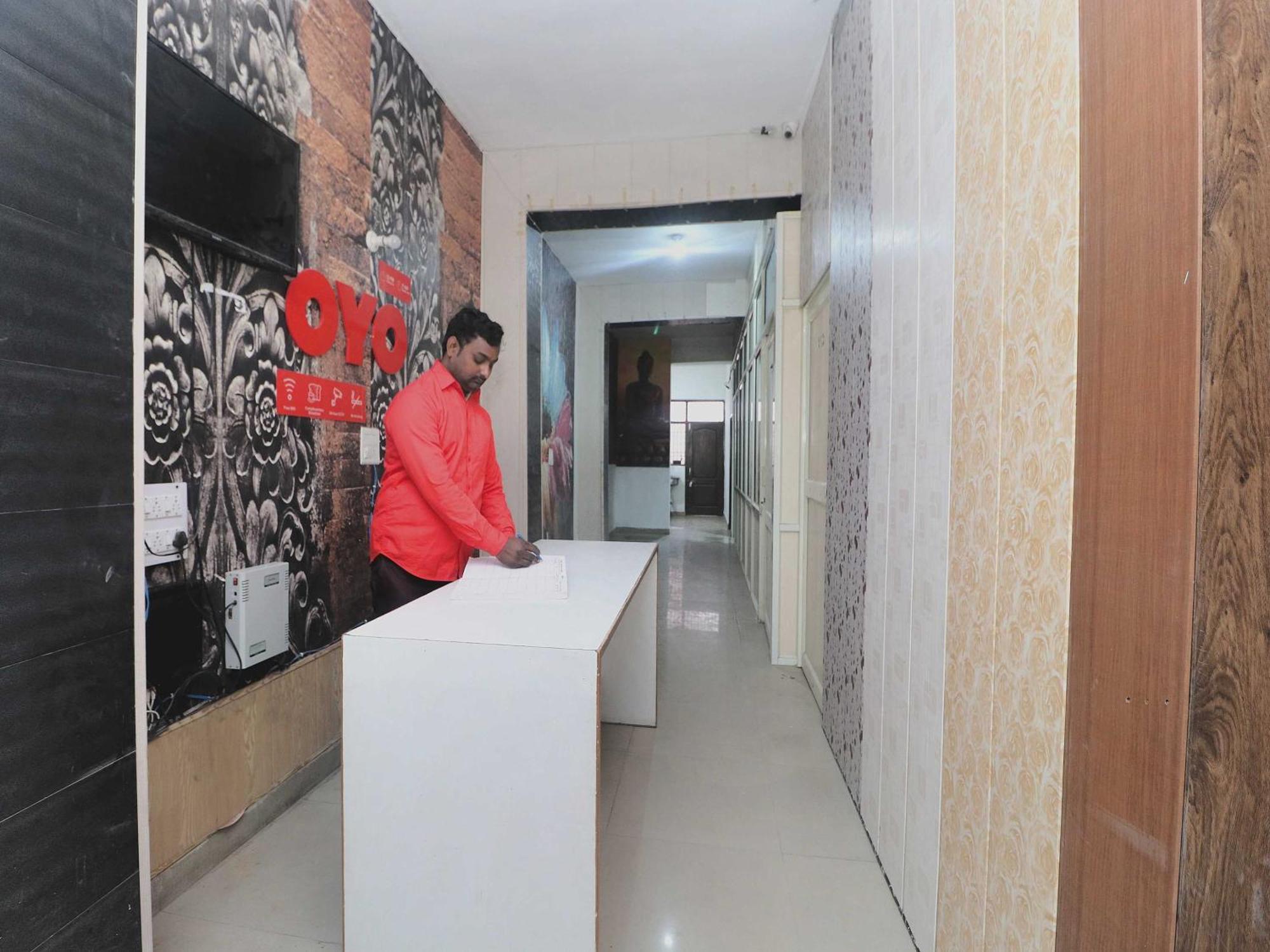 Oyo26902雅利安广场酒店 Chandīgarh 外观 照片